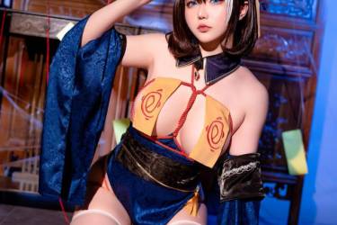 星之迟迟巫女cos,奇幻的杏感造型点燃万圣节的神秘魅力