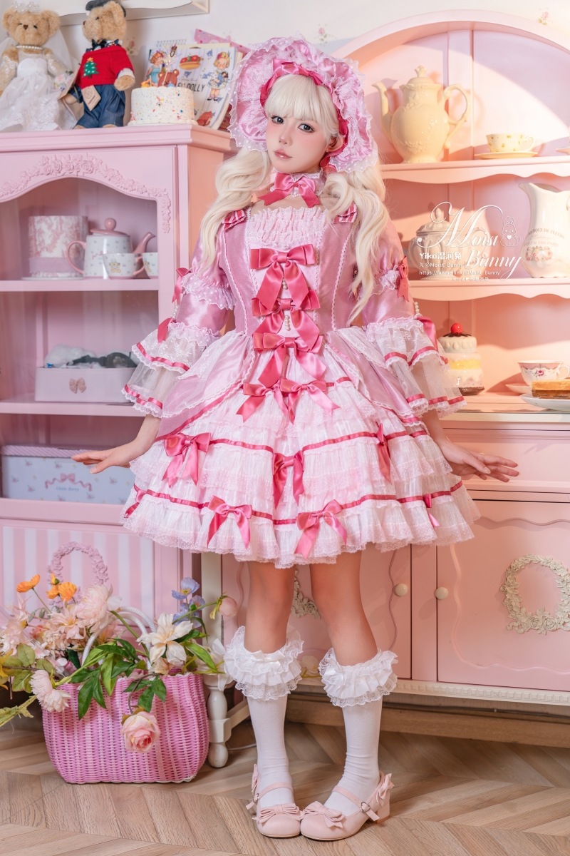 咬一口兔娘#25年01月作品 丝绒粉黛【86P-2V-3.61GB】