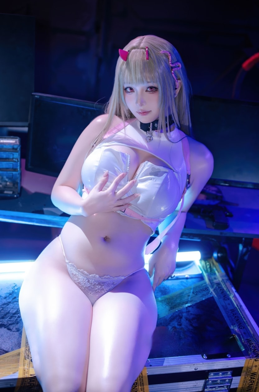 屿鱼#胜利女神：妮姬 毒蛇--高端精品！