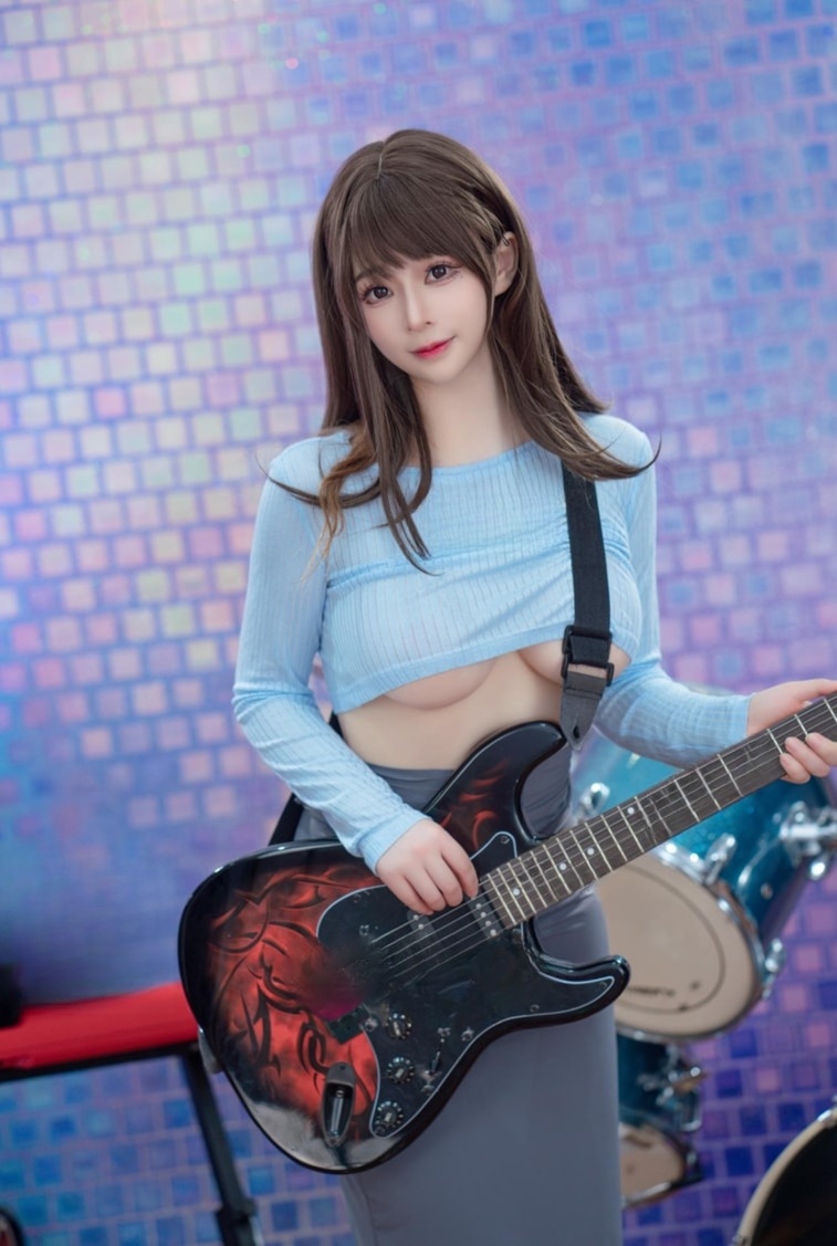 叉子宝宝 –#吉他妹妹--美丽佳人！