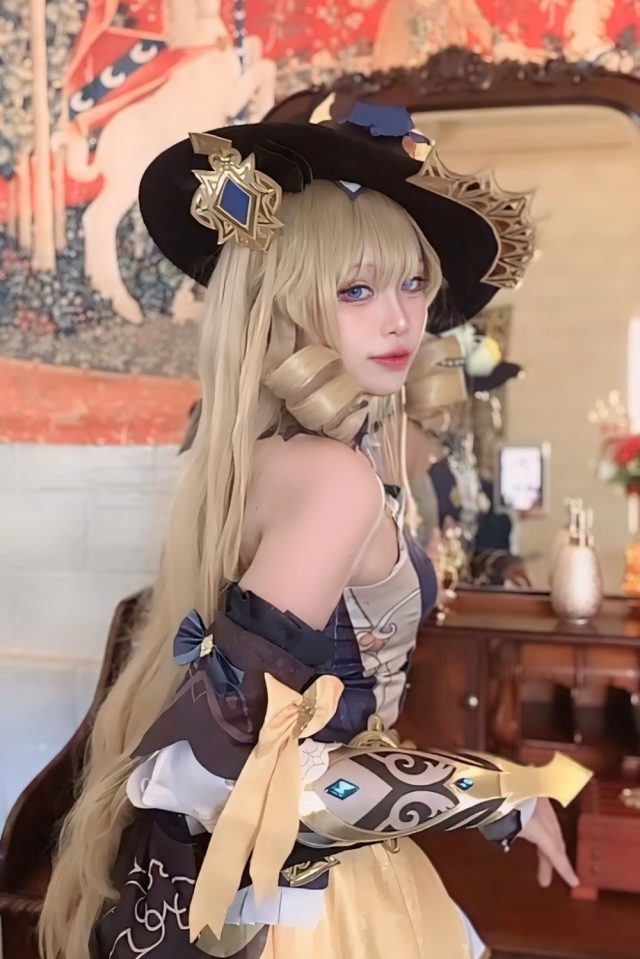 原神COSPALY：泰国coser FuutaMoli让娜维娅在现实中绽放